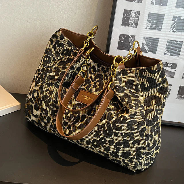 Éabha - Stylish Leopard Print Tote