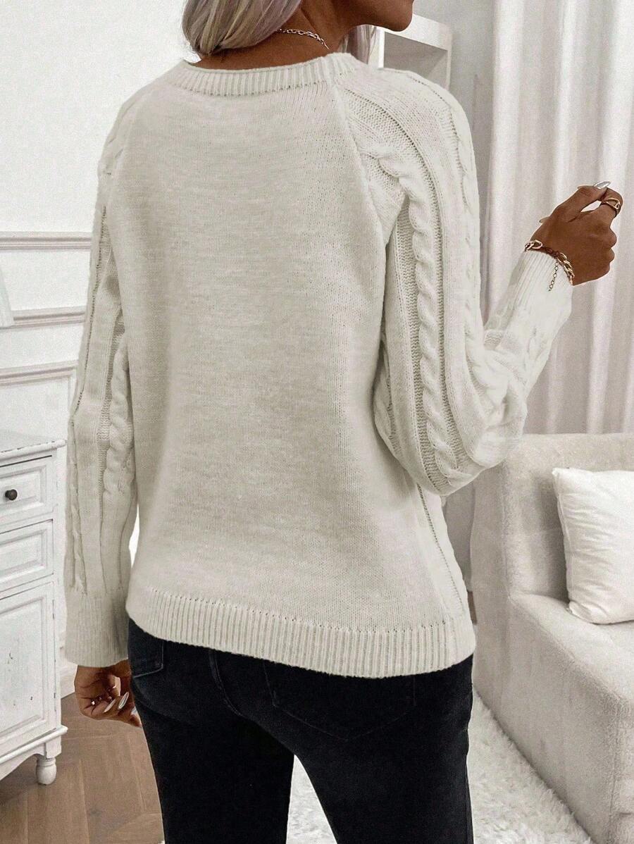 Éabha - Stylish Twisted Jumper