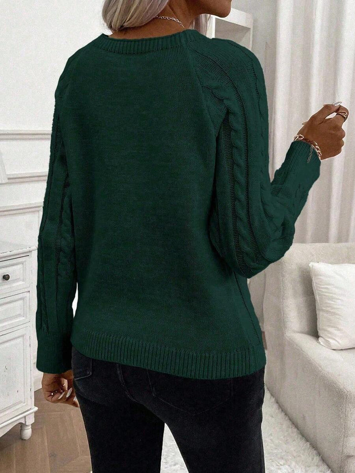 Éabha - Stylish Twisted Jumper