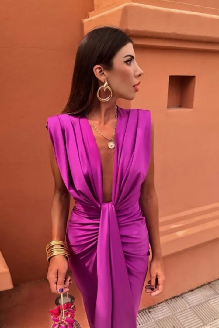 Aoibhinn - Chic Pleated Dress