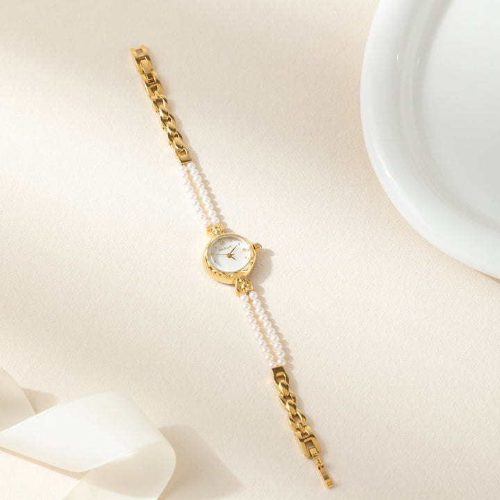 Fiona - Sophisticated Gold Timepiece