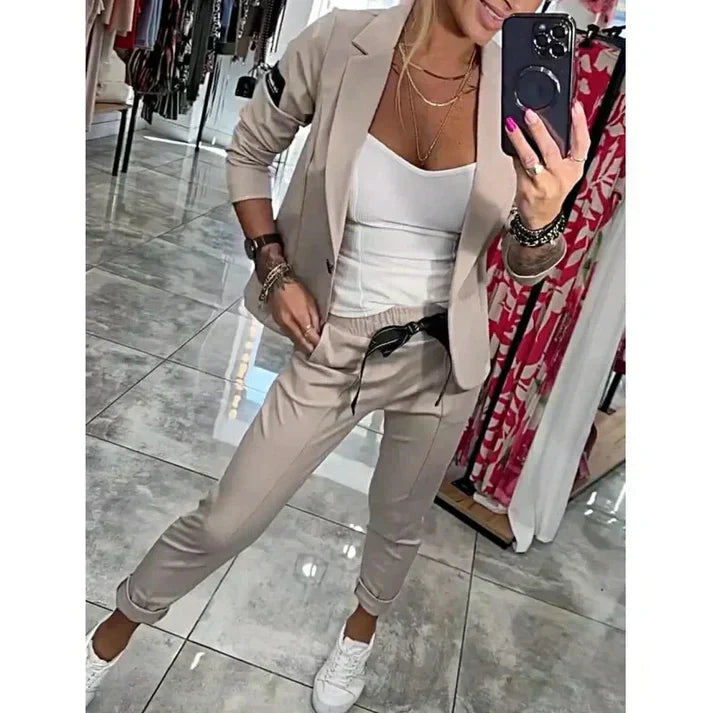 Róisín - Sophisticated Chic Ensemble