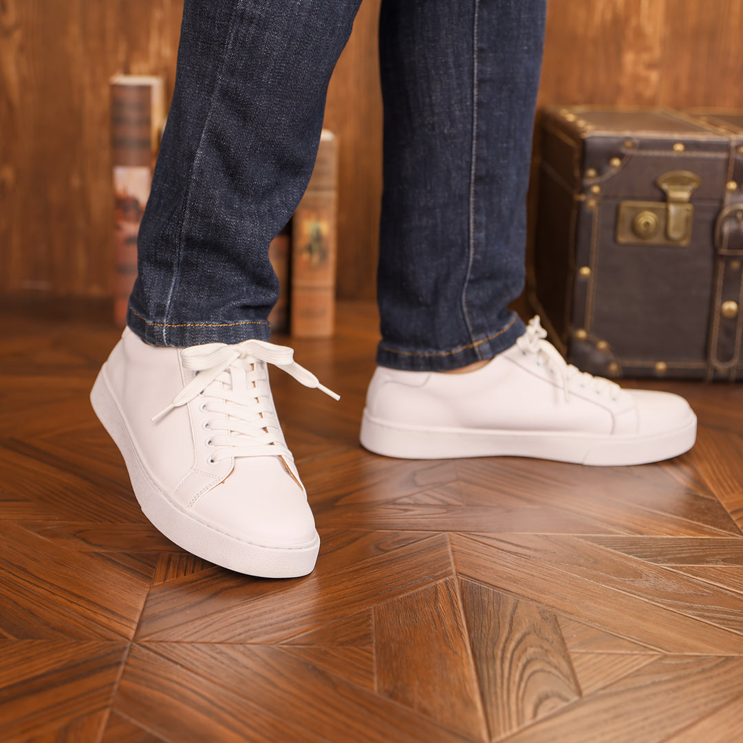 Seán - Chic Low-Profile Footwear