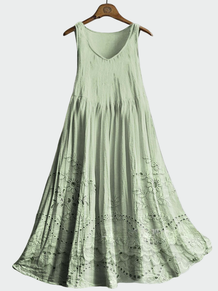Fiona - Dress in English Style