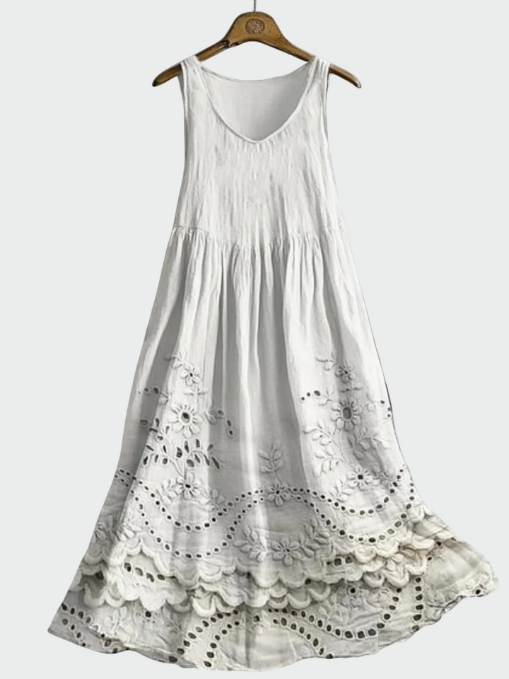 Fiona - Dress in English Style