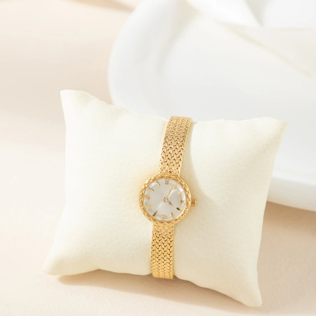 Sadhbh - Sophisticated Gold Timepiece