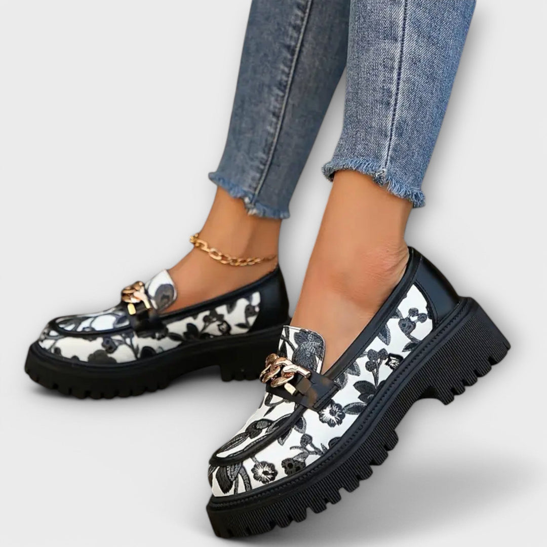 Noreen - Vintage Chic Loafers