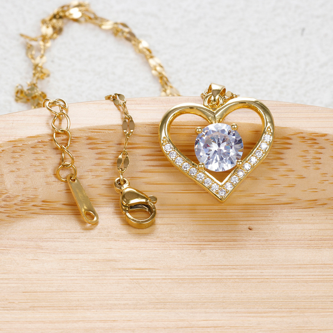 Saoirse - Gold Heart Necklace