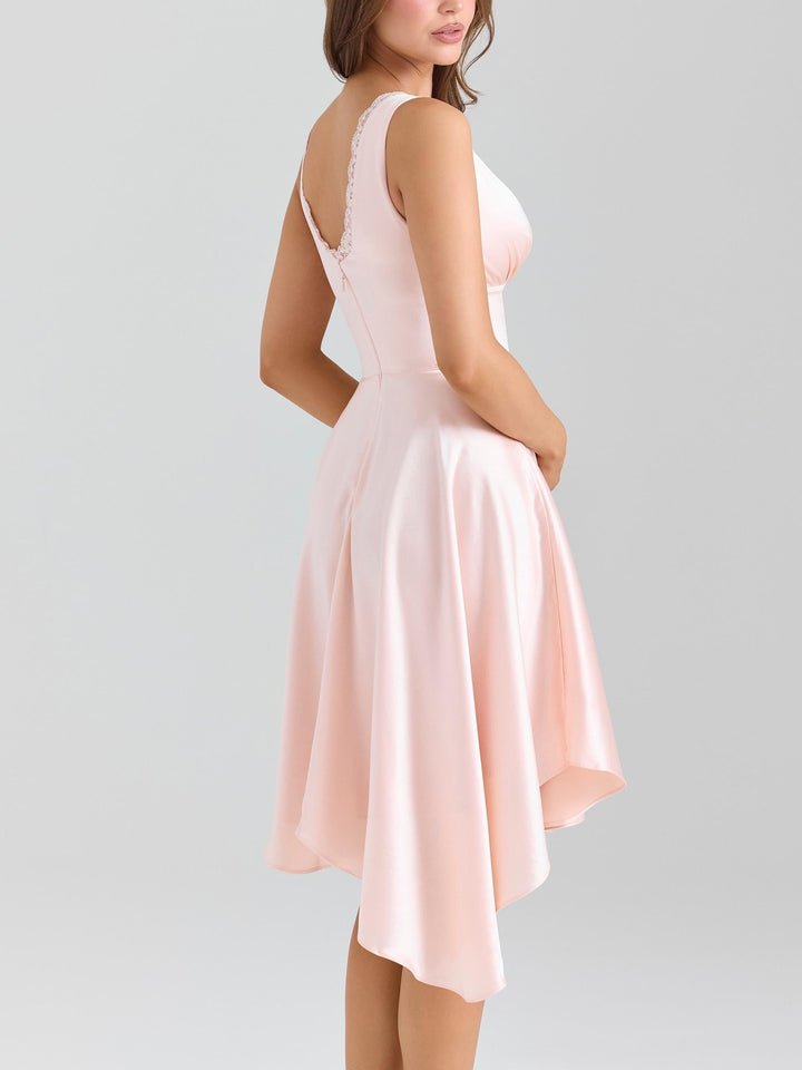 Sadhbh - Elegant Gown