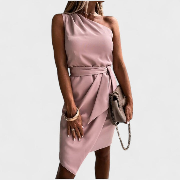 Órla - Chic Asymmetrical Dress
