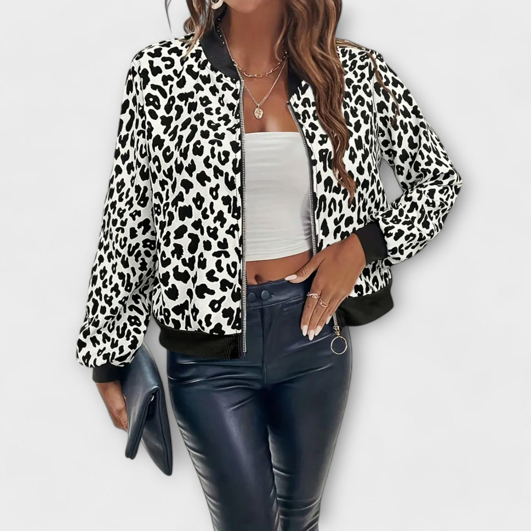 Ailís - Chic Leopard Print Jacket