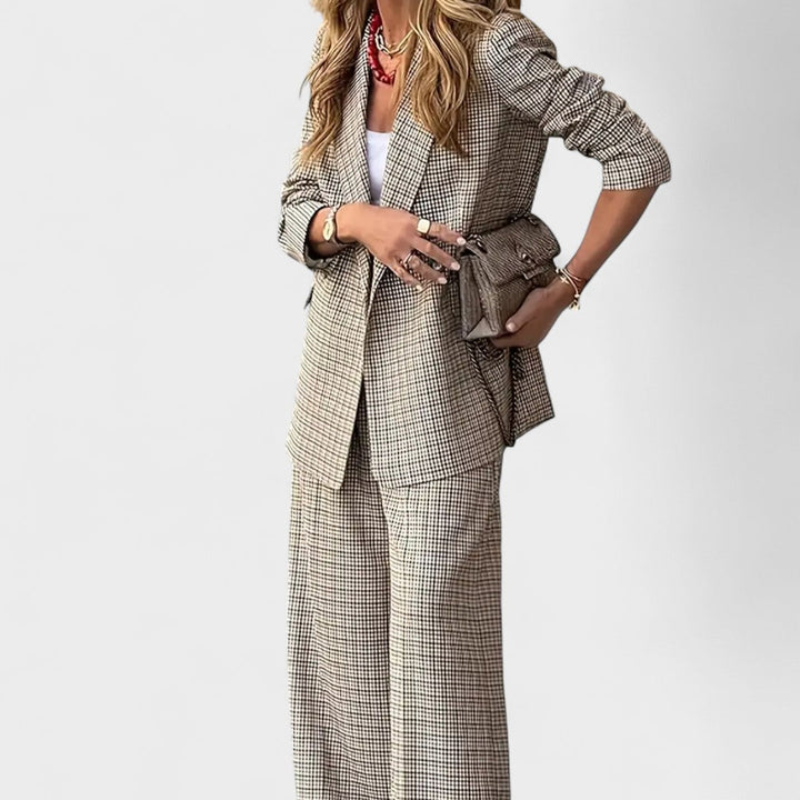 Ailís - Sophisticated Ensemble