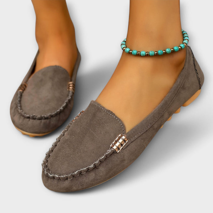 Doireann - Chic Metallic Sneakers