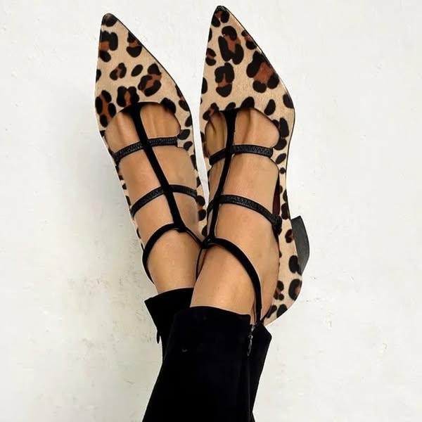 Aoibhfhinn - Chic Leopard Print Heels