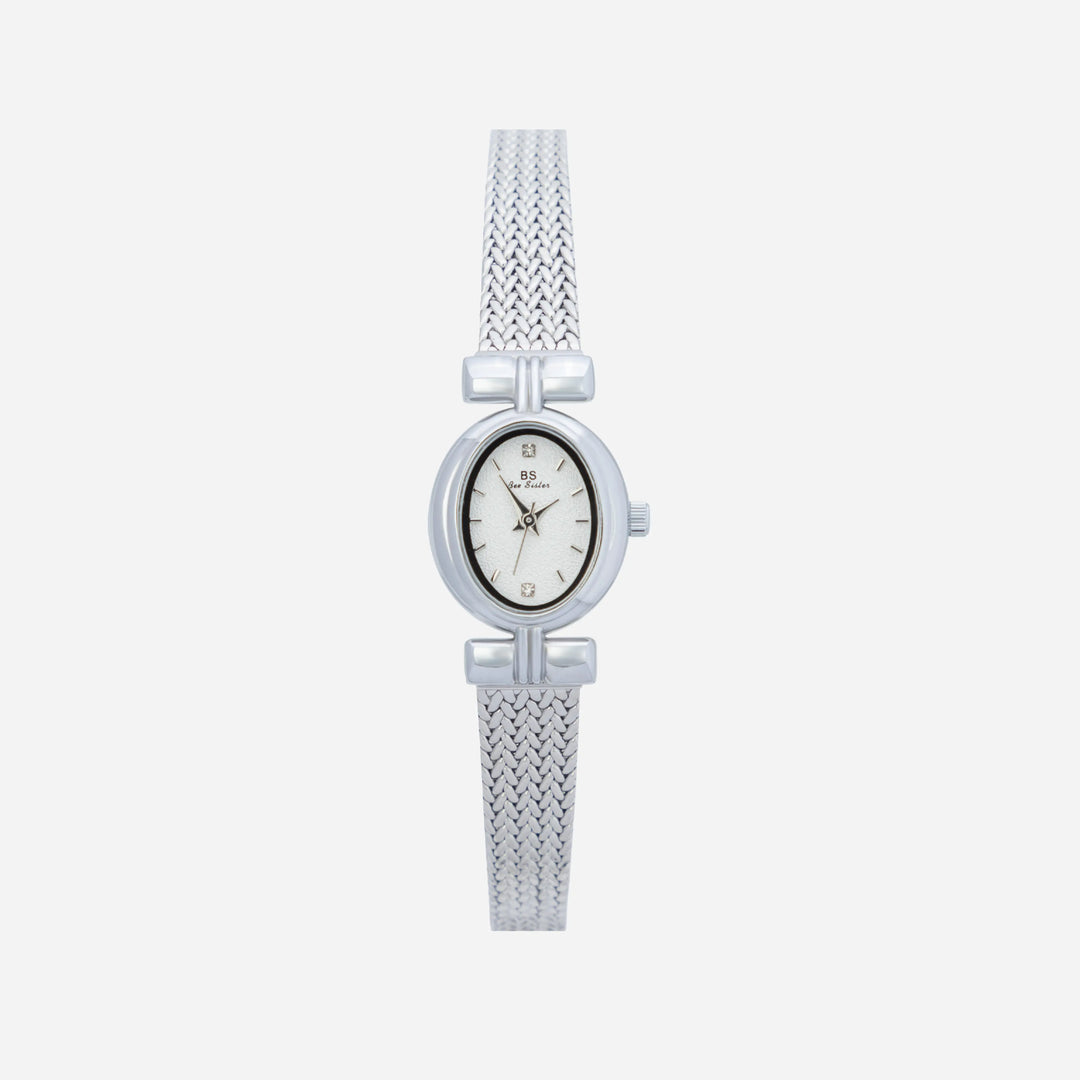 Órla - Elegant Gold Oval Timepiece
