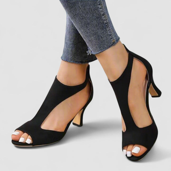 Maeve - Stylish and Cozy Sandals