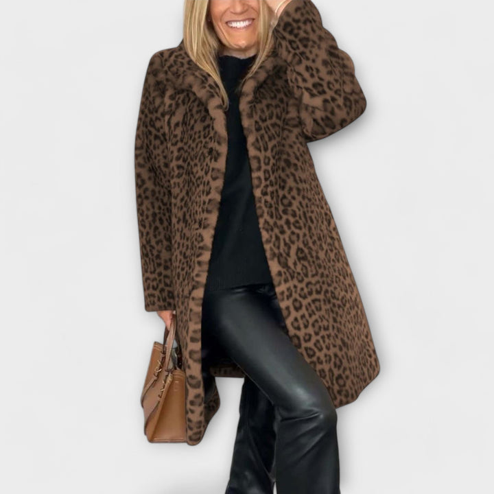 Maëva - Chic Leopard Print Coat