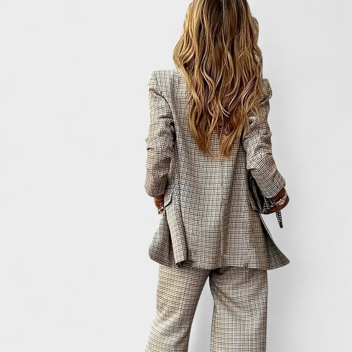 Ailís - Sophisticated Ensemble