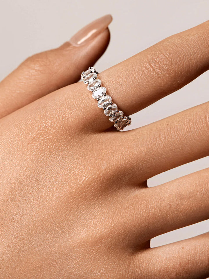 Sinéad - Sophisticated Oval Ring