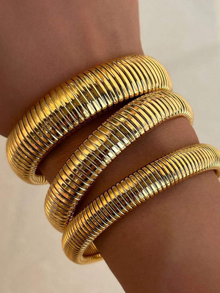 Saoirse - Gold Striped Bracelet