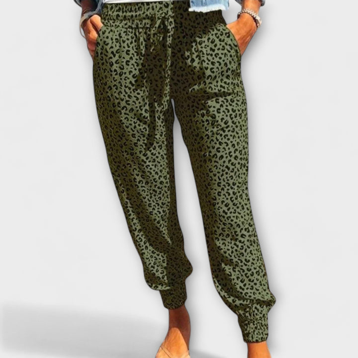Gráinne - Relaxed Fit Leopard Print Trousers