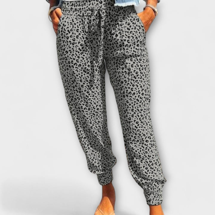 Gráinne - Relaxed Fit Leopard Print Trousers