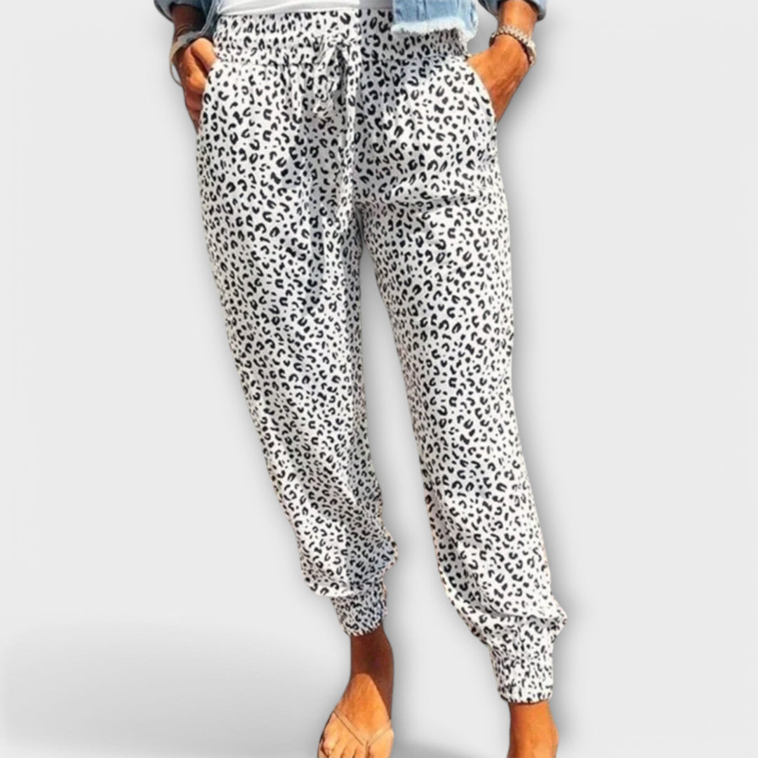 Gráinne - Relaxed Fit Leopard Print Trousers