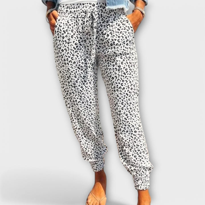 Gráinne - Relaxed Fit Leopard Print Trousers