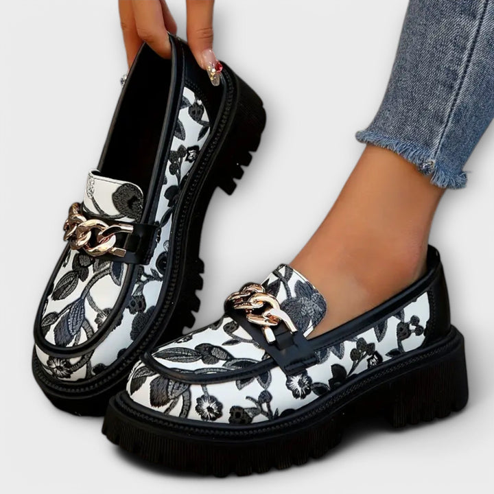 Noreen - Vintage Chic Loafers