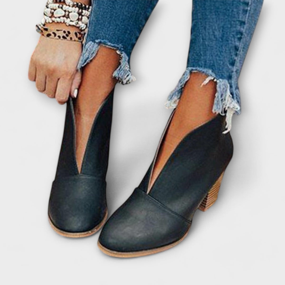 Bláithín - Chic Ankle Booties