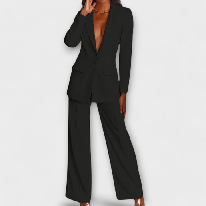 Ciara - Elegant Structured Ensemble