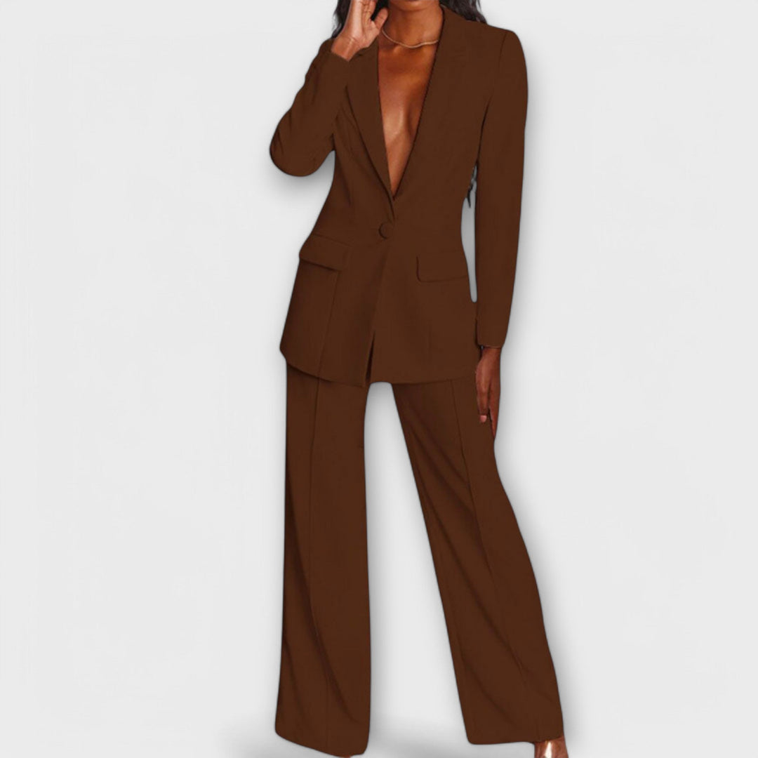 Ciara - Elegant Structured Ensemble