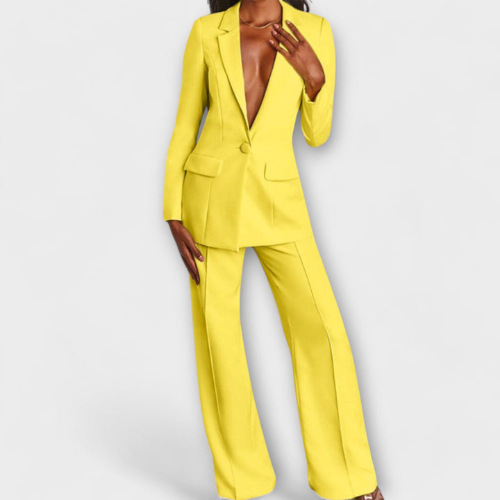 Ciara - Elegant Structured Ensemble