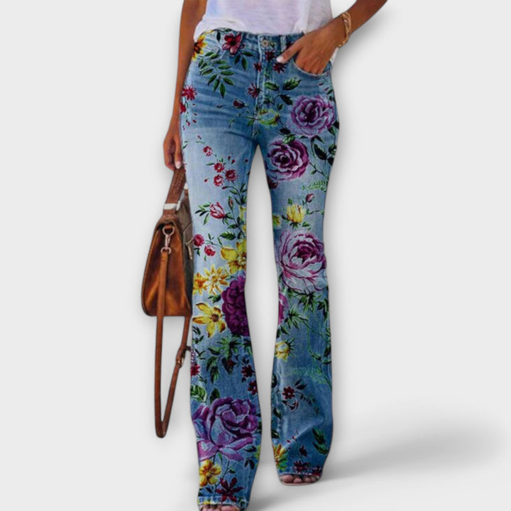Aoife - Chic Button-Detail Trousers
