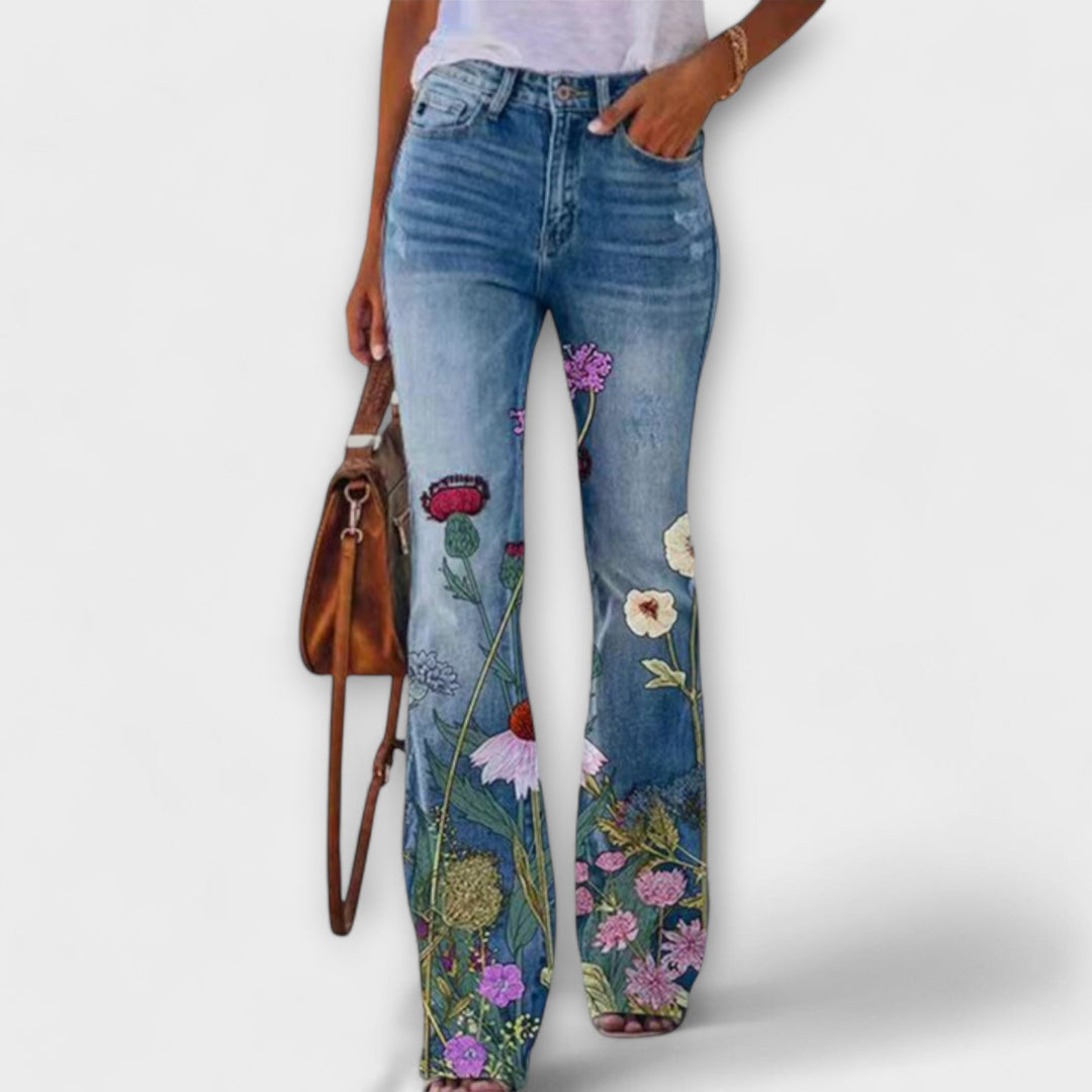 Aoife - Chic Button-Detail Trousers