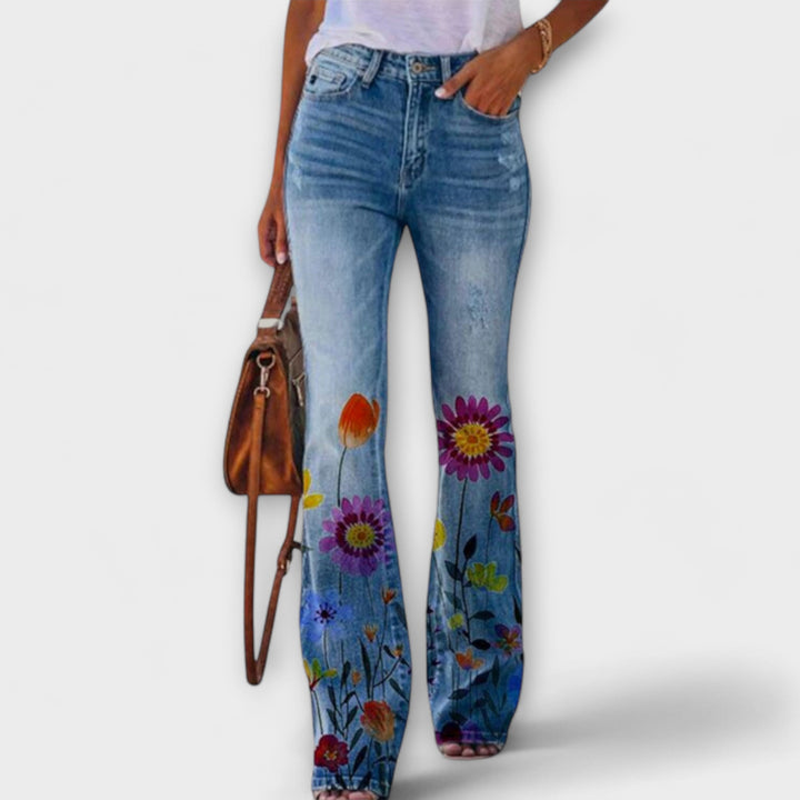 Aoife - Chic Button-Detail Trousers