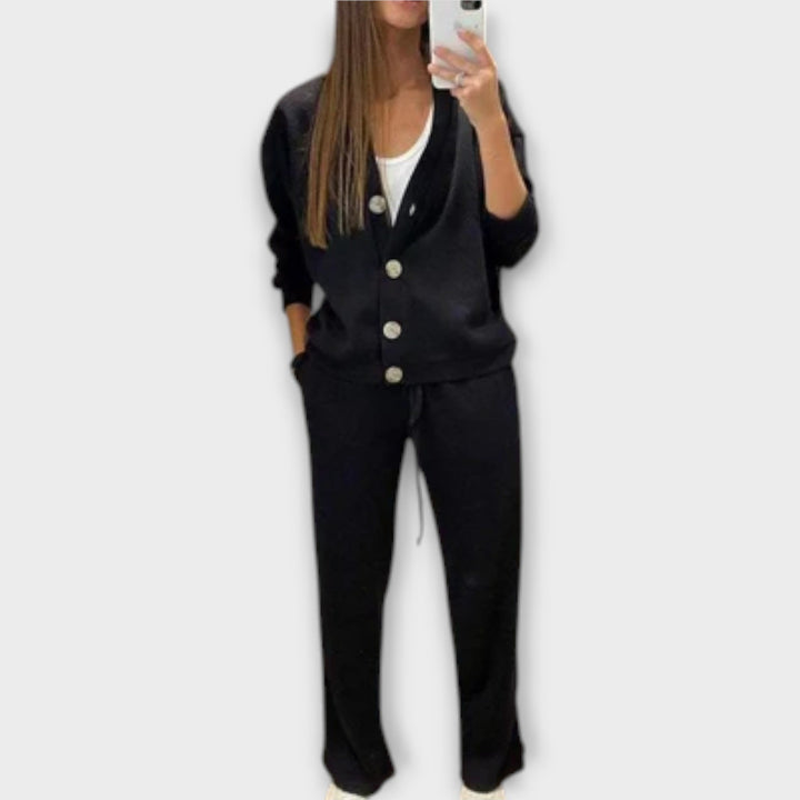 Sinéad - Effortless Elegance Ensemble