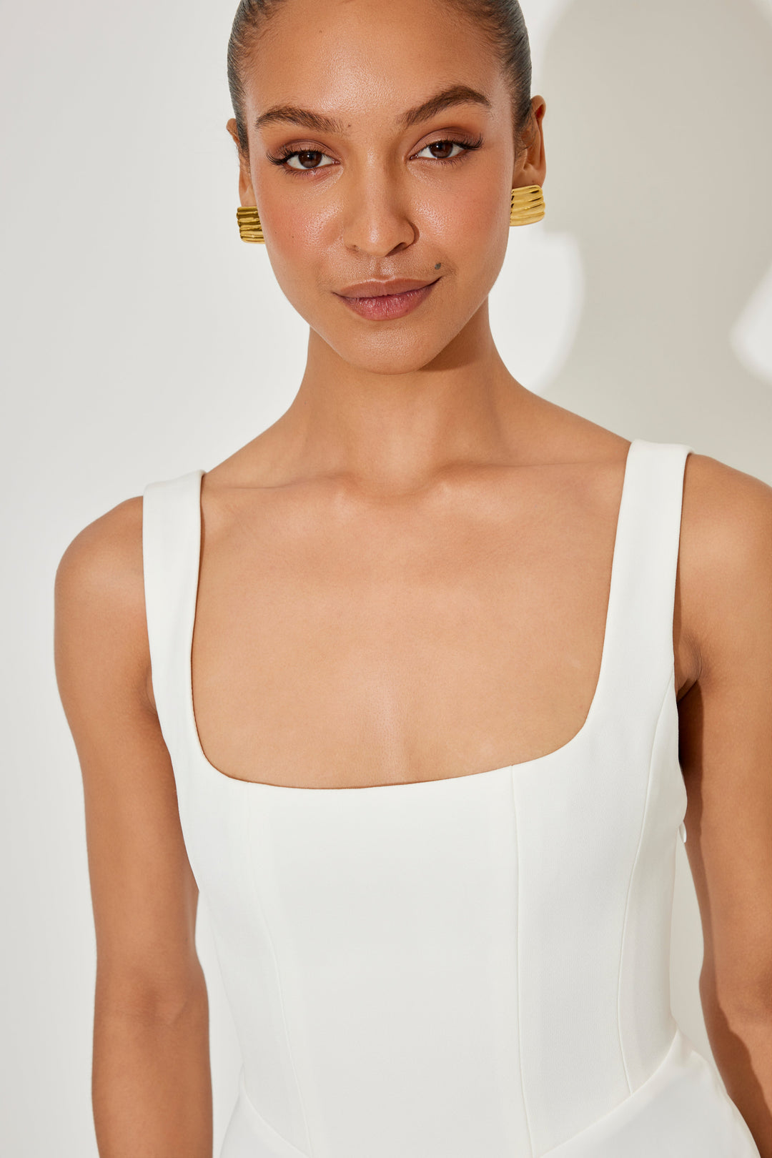 Brighid - Chic Midi Dress