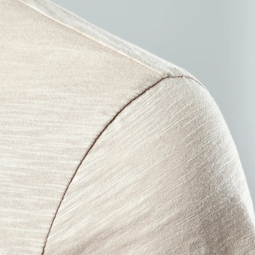Cian - Chic Henley Top