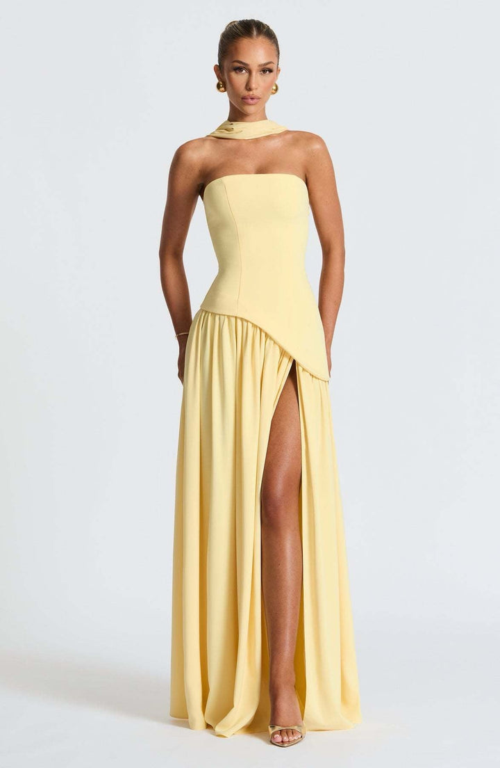 Iseult - Elegant Maxi Dress
