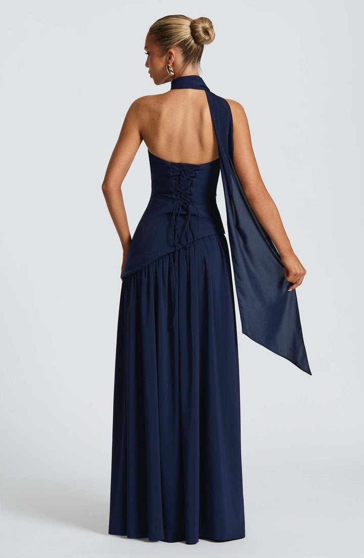 Iseult - Elegant Maxi Dress