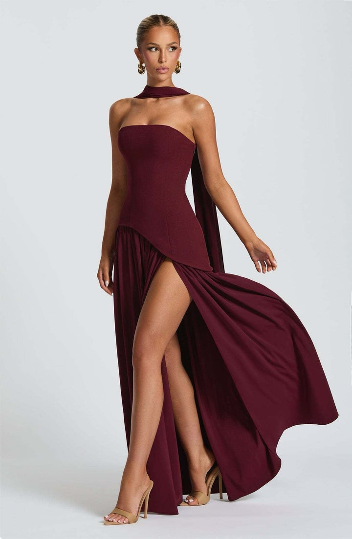 Iseult - Elegant Maxi Dress