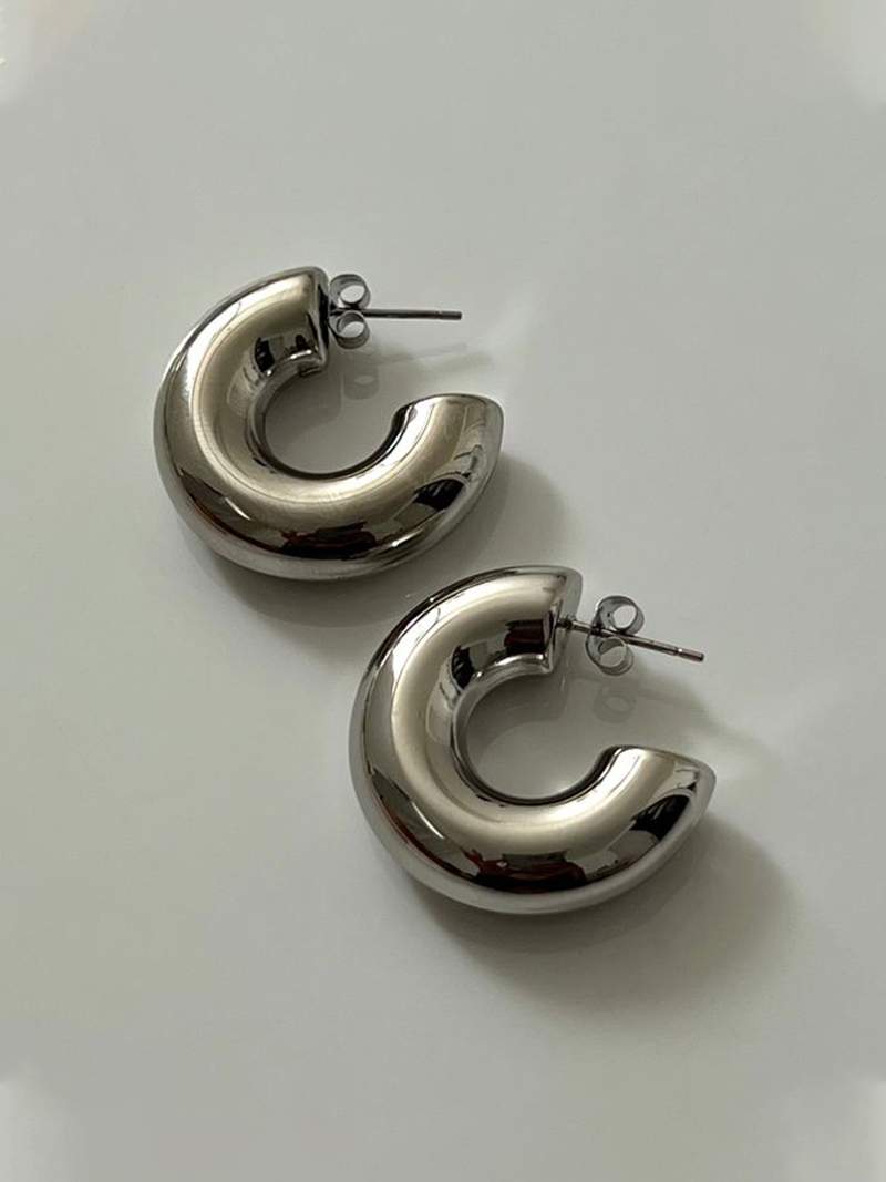 Sinéad - Bold Gold Hoop Earrings