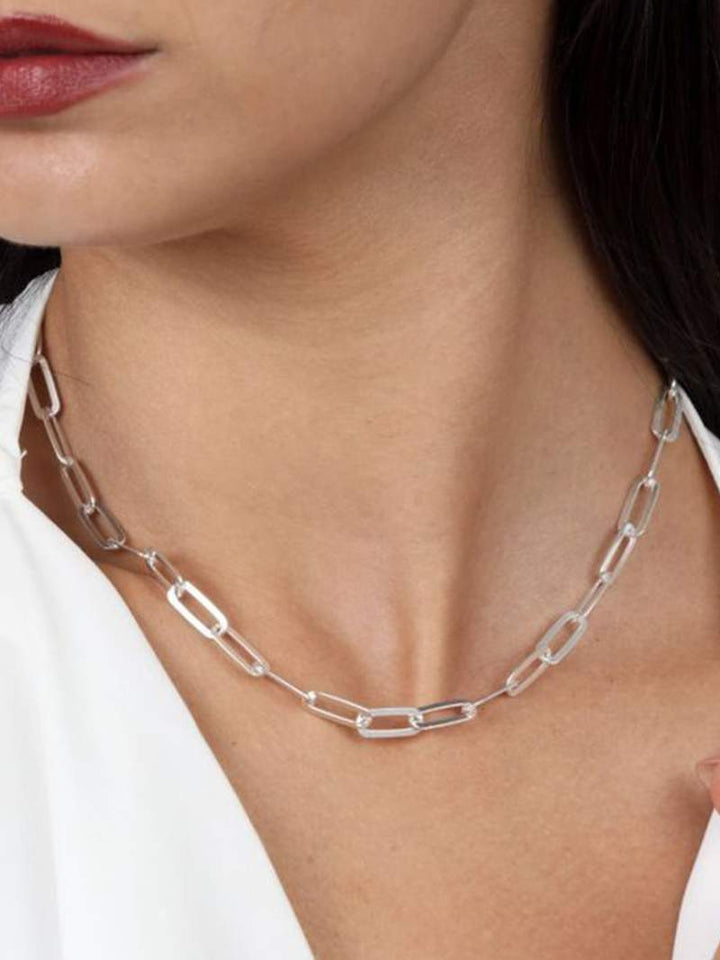Sinéad - Elegant Gold Knot Necklace