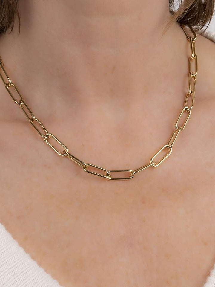 Sinéad - Elegant Gold Knot Necklace