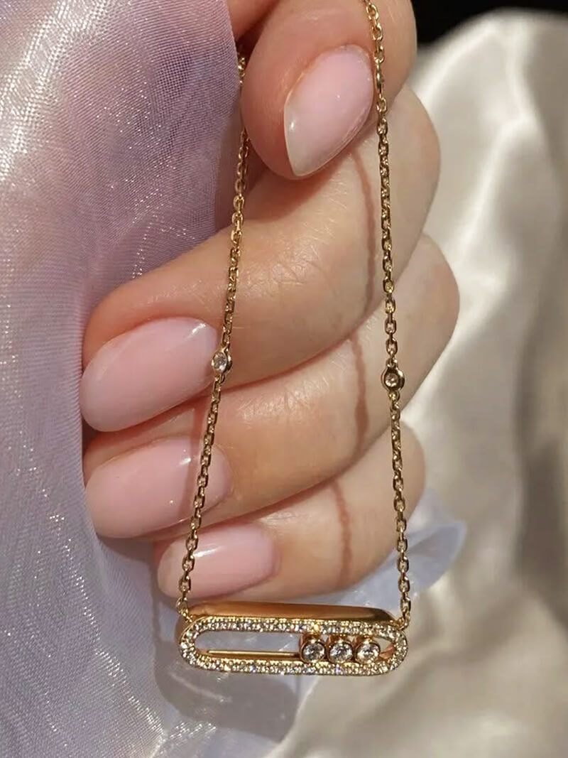 Aoife - Diamond Pendant Necklace