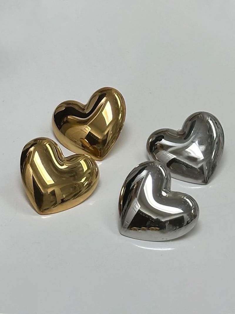 Gráinne - Bold Heart-Shaped Hoop Earrings