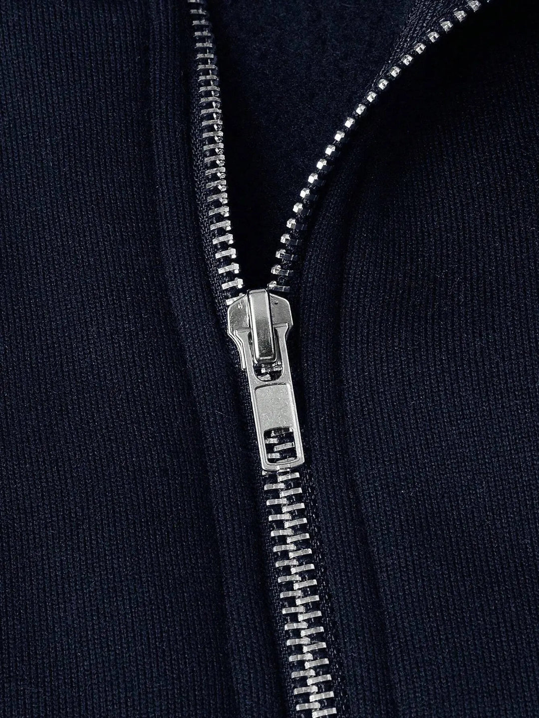Cian - Chic Half-Zip Sweater