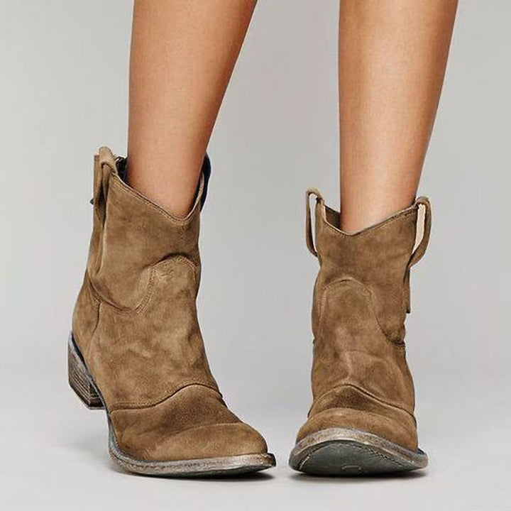 Tríona - Chic Western Booties