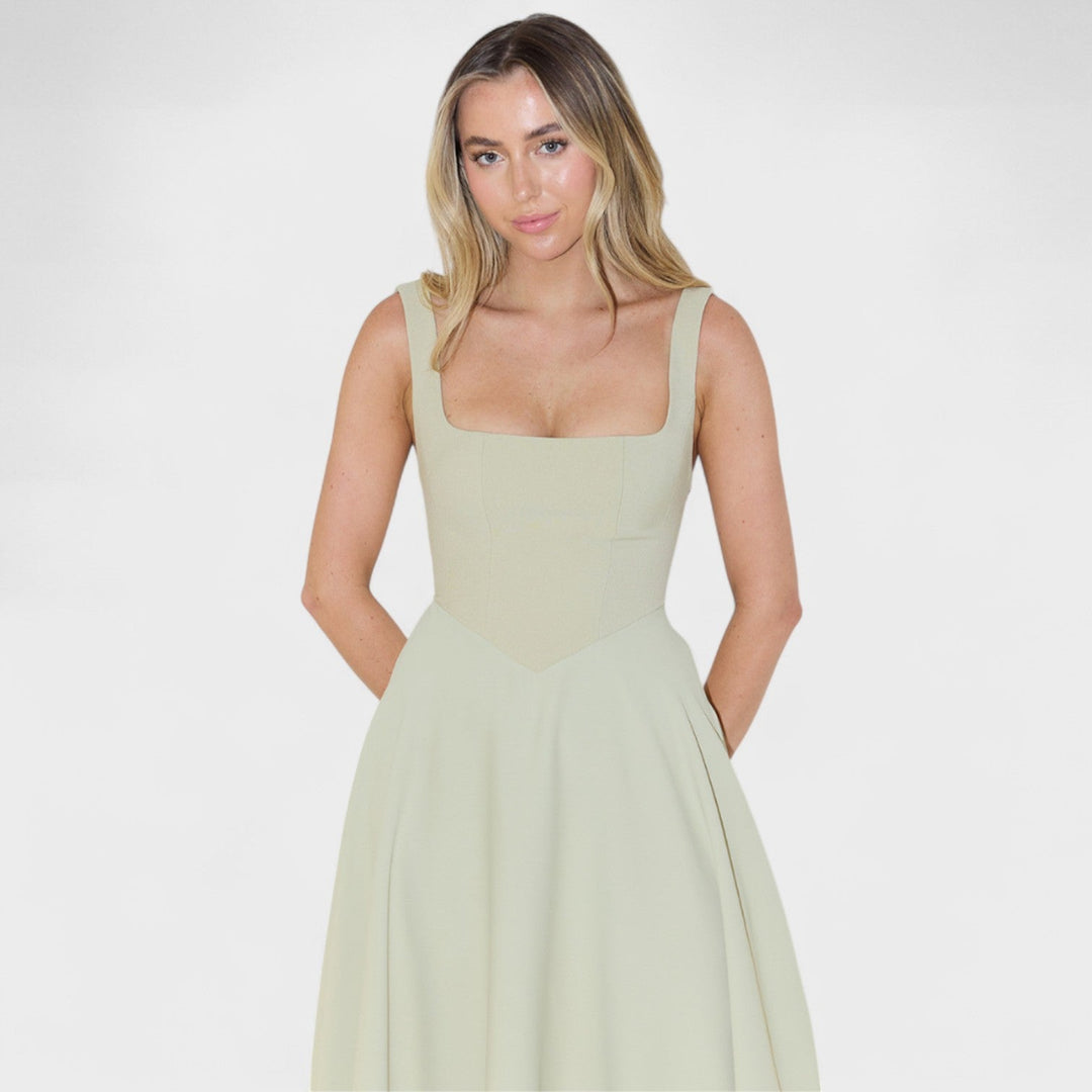 Doireann - Chic Midi Dress